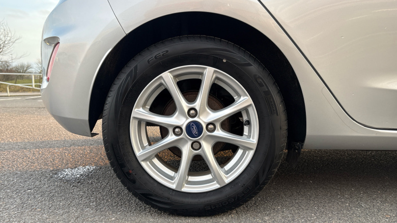 Ford Fiesta 1.1 Zetec 5dr Petrol Hatchback